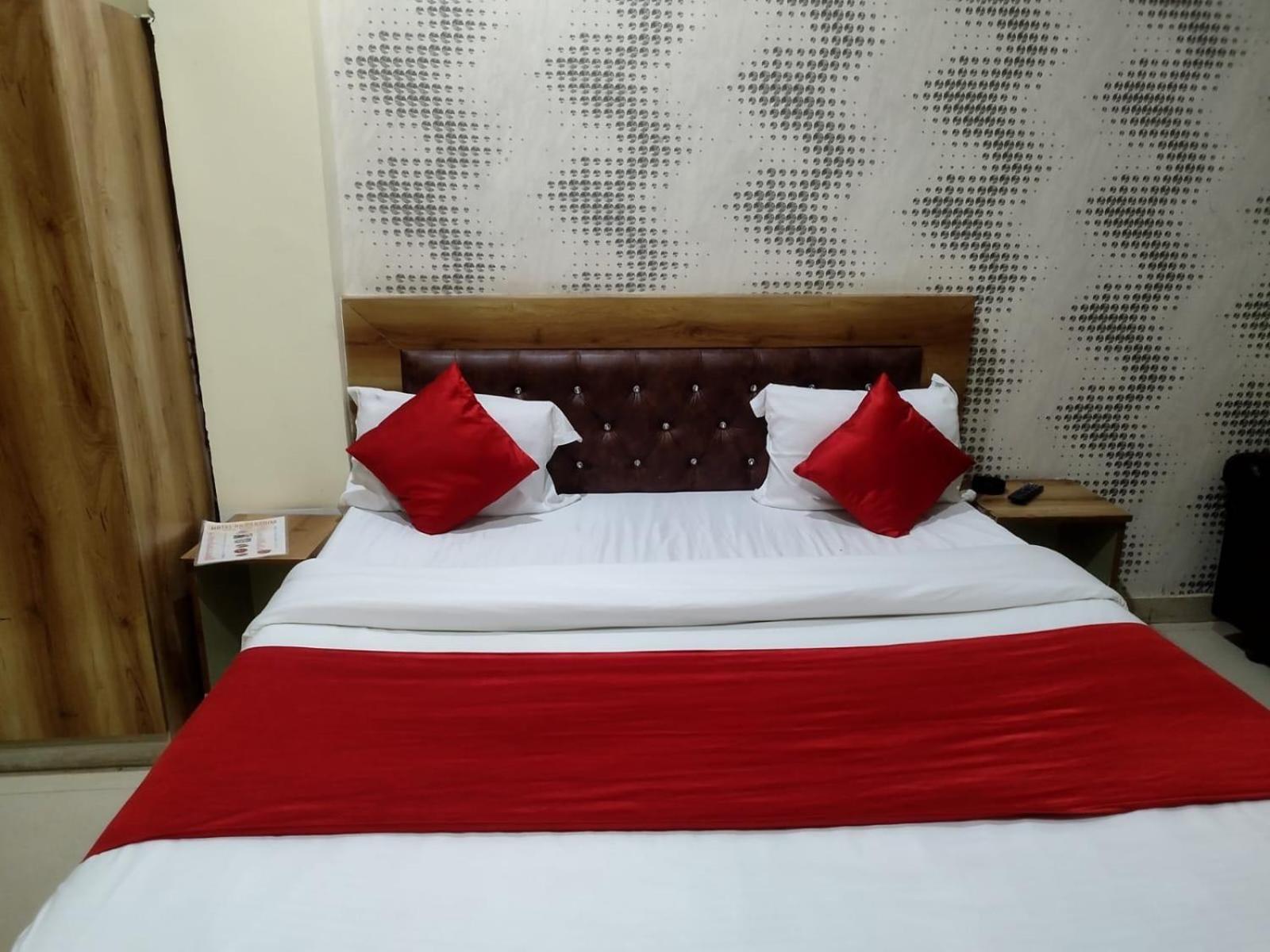 Hotel O Prayag Villa Allāhābād Junction Exteriör bild